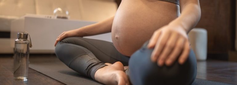 Pränatales Yoga während der schwangerschaft